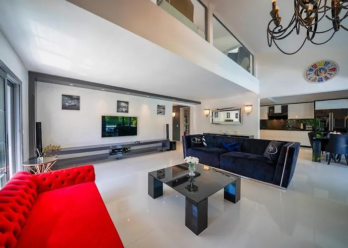 Yakamoz * Φετιγιέ