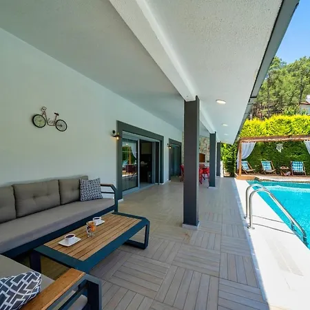 Yakamoz Villa *